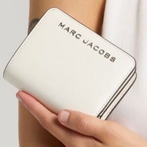 NWT Marc Jacobs Wallet with Silver Accents
